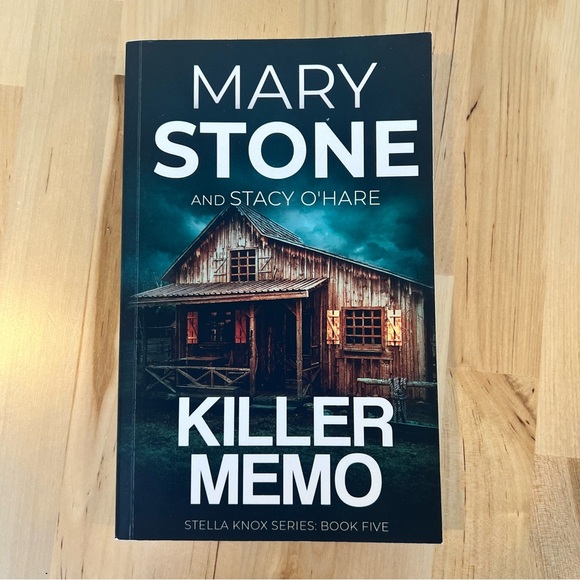📚BUY 2 GET 1 FREE Killer Memo by Mary Stone and Stacy O'Hare - Picture 1 of 4